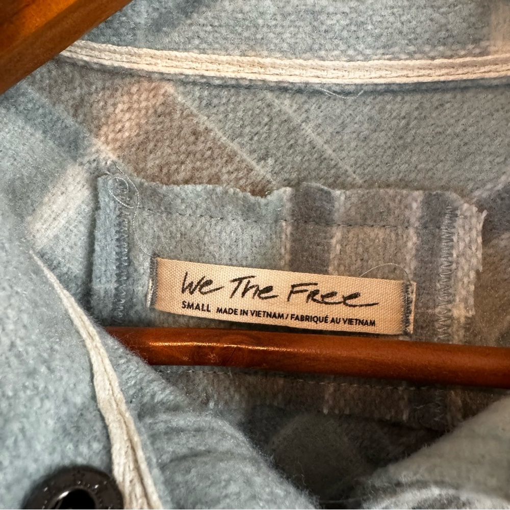 Free People We The Free Cabin Cozy Blue Seagram Plaid Button Down Shacket Size S - Picture 6 of 11